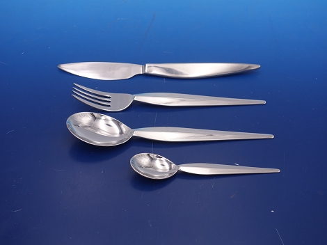 Dinner 4-pc Setting in book 